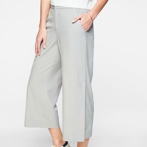Athleta Grey Tribeca Crop Pant Size 0